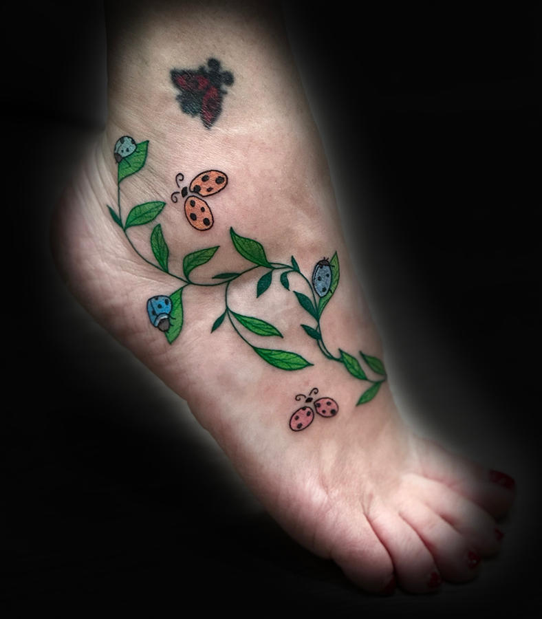 lady-bug-vines-foot-tattoo-kaitlyn-mcknight-knoxville.jpg