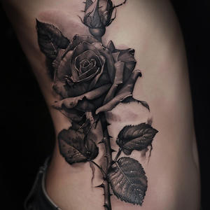 realistic-rose-tattoo-nick-kcknight-knoxville.jpg